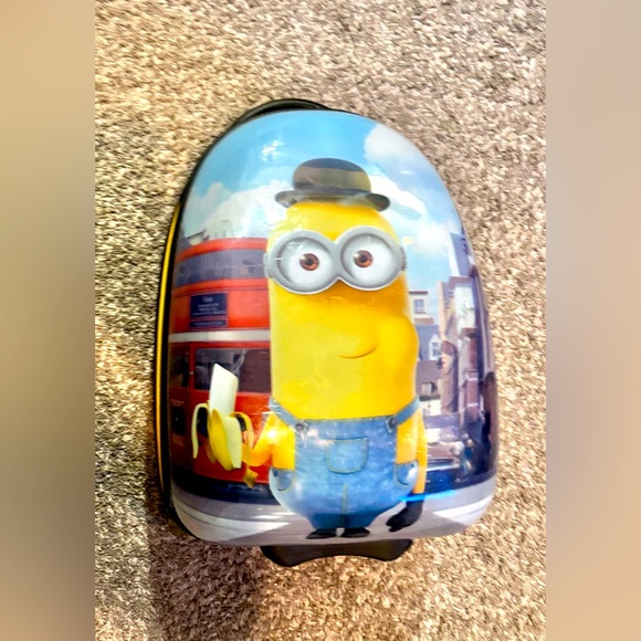 Minion Themed Kids Hard Shell Suitcase with Retractable Handle and Wheels - Picture 1 of 8